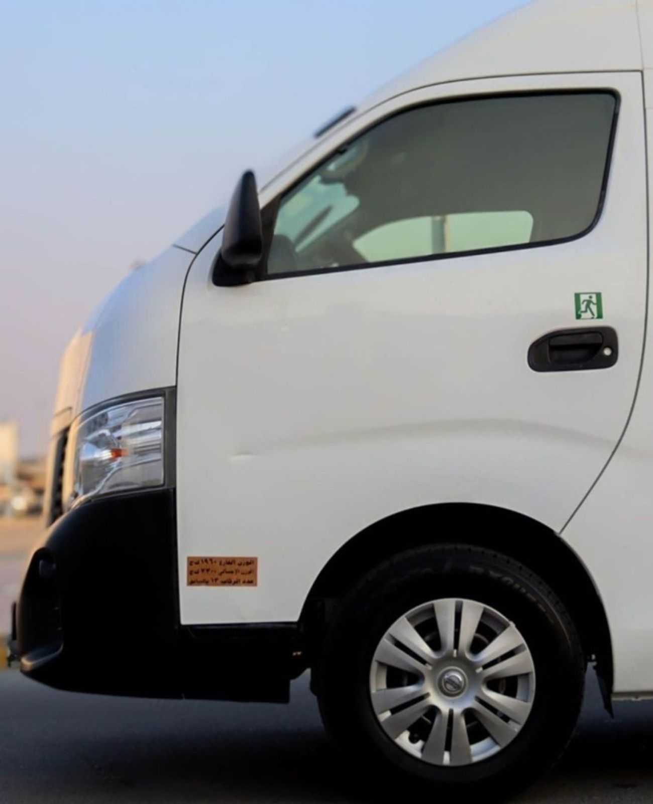 نيسان أورفان Std 2.5L (14 Seater) Nissan Urvan 2.5L 2022 GCC Original Paint accident-free in excellent condition,