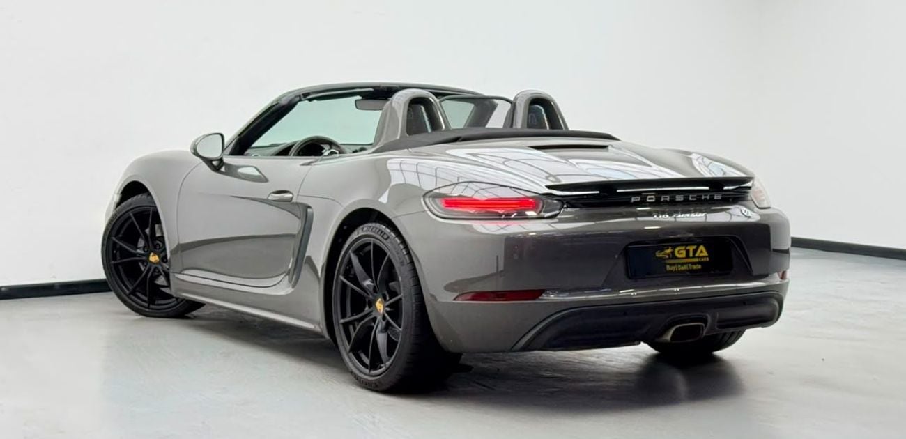 بورش بوكستر 718 STD 2017 Porsche 718 Boxster, Full Porsche Service History, Fully Loaded, Excellent Condition, GCC