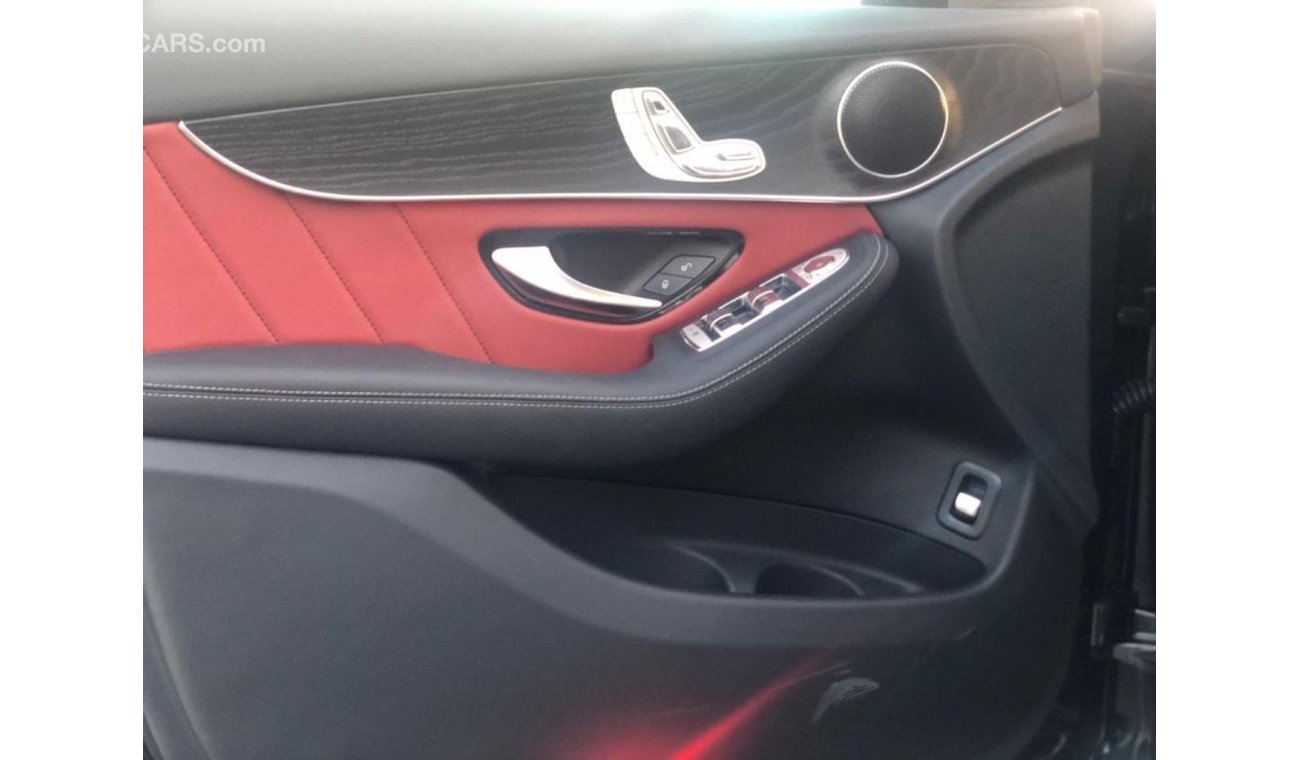 مرسيدس بنز GLC 300 2020 Mercedes-Benz GLC 300 4MATIC, 2.0L, GCC 0km