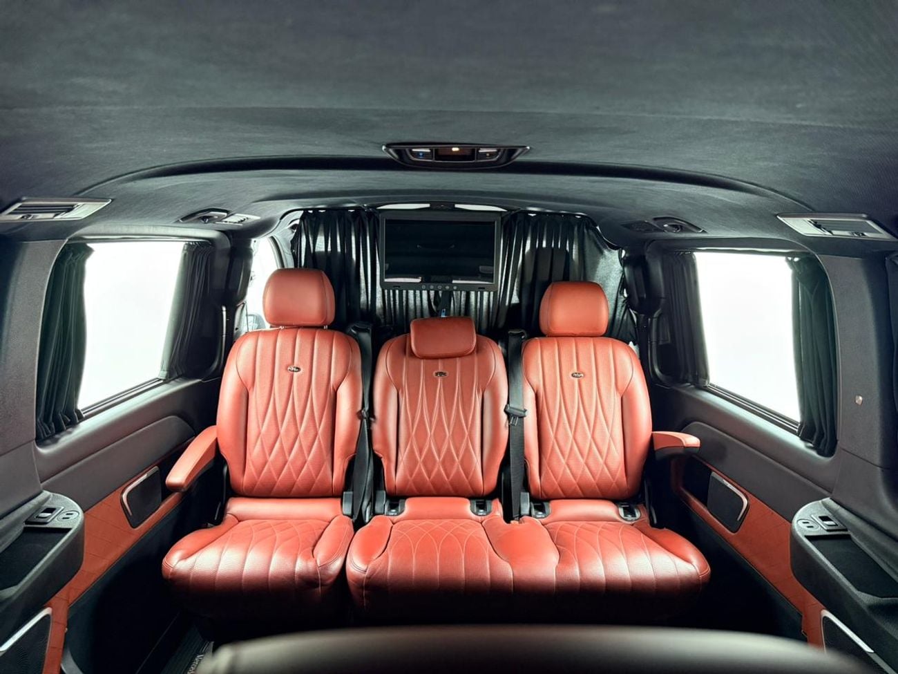 Mercedes Benz V 250 FALCON EDITION EXTRA LONG 2023 Mercedes Benz V250 Falcon Edition, 2027 MB Service Pack, Full Mercede