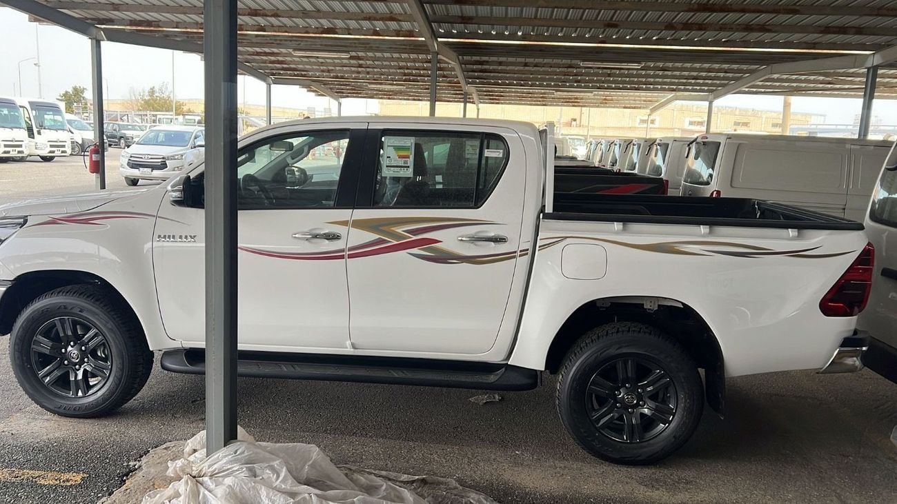 Toyota Hilux SR5 (NON GCC)