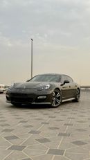 Porsche Panamera GTS 4.8L (424 HP)