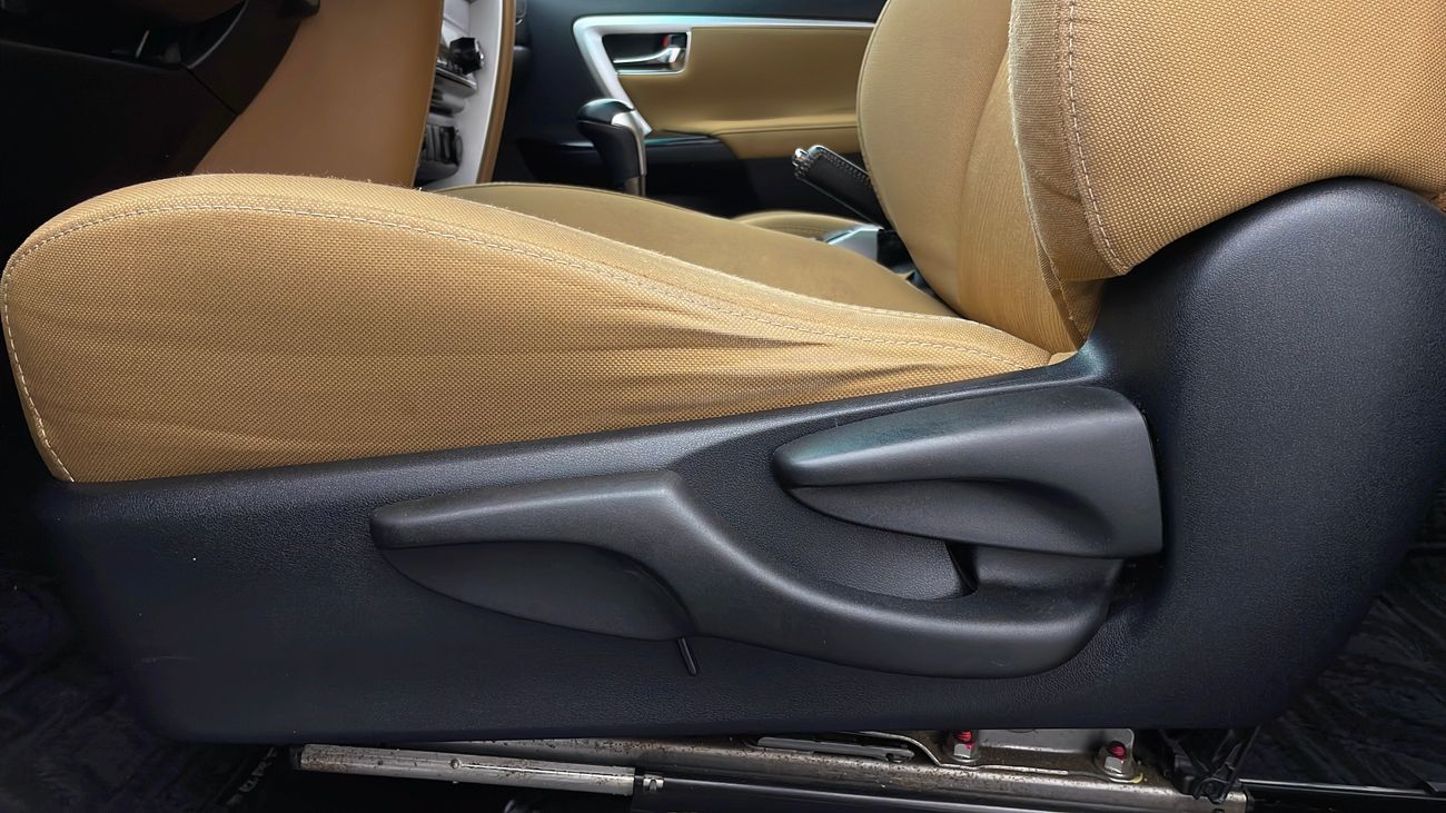 تويوتا فورتونر GXR 4 | +مع الضمان | كمان تم فحص ١٥٠