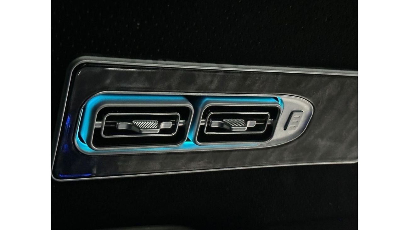 Mercedes-Benz V 250 Avantgarde MERCEDES V-250 2020 GCC VIP SEATS // PERFECT CONDITION IN SIDE AND OUT SIDE