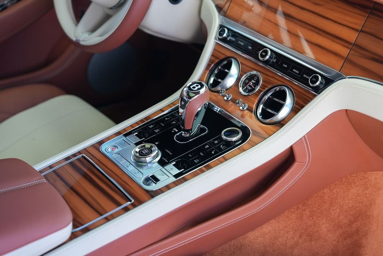 بنتلي كونتيننتال جي تي W12 4.0T V8