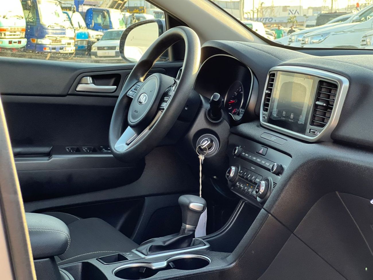 كيا سبورتيج 2020 Kia Spotage LX Mid-Option - 2.4L V4 - Rear Camera - Electric Seat