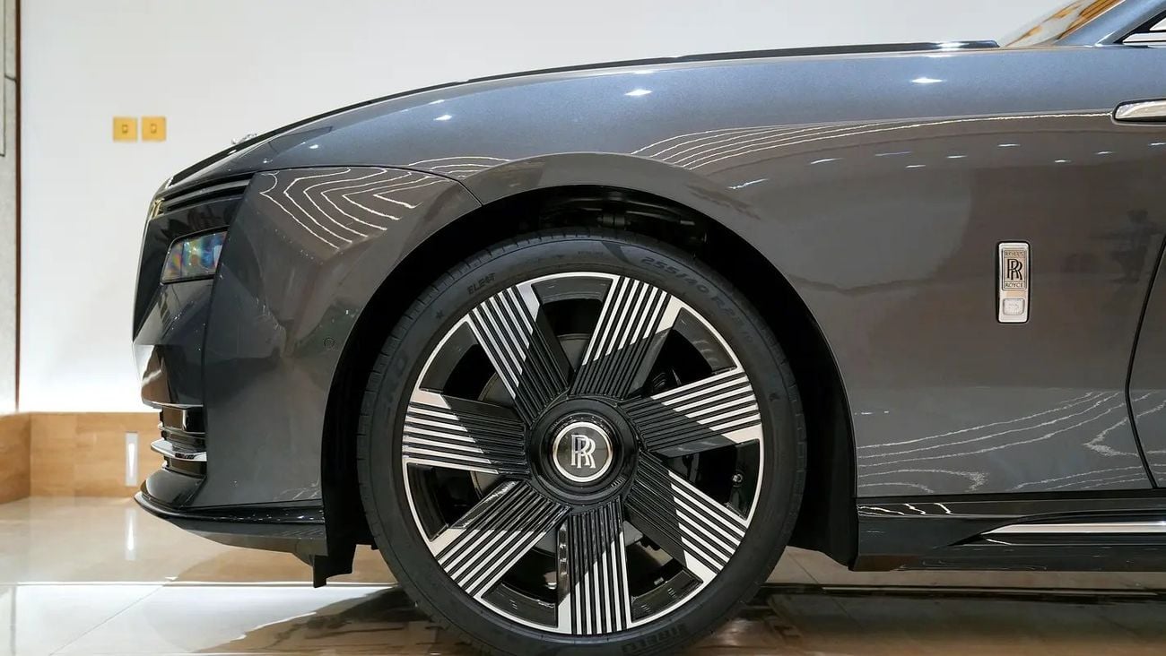 Rolls Royce Spectre STANDARD / Warranty / GCC Spec