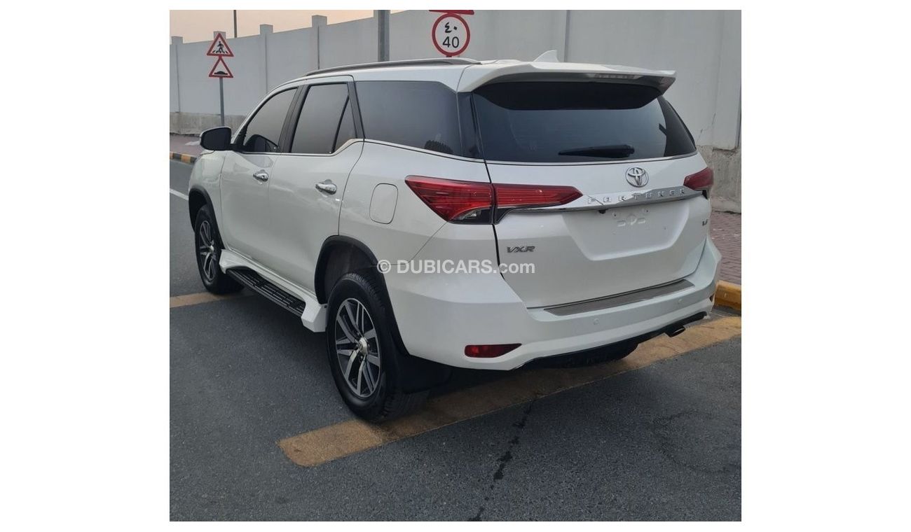 Toyota Fortuner 2017vxr v6