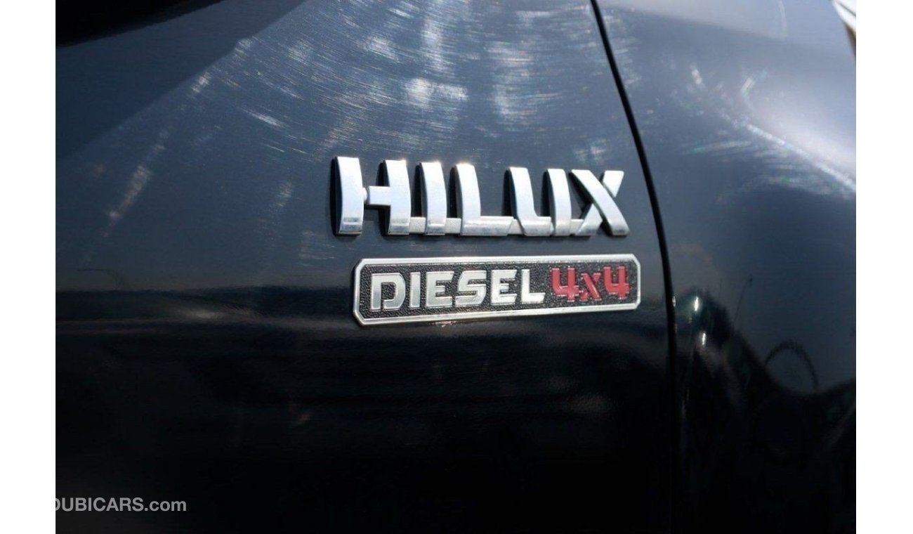 تويوتا هيلوكس toyota hilux sr5 2.4l diesel 2022 med