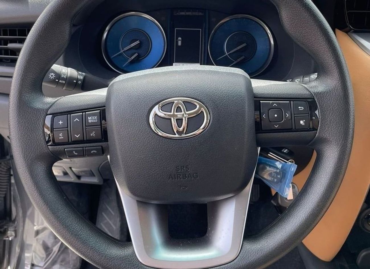 Toyota Fortuner Toyota Fortuner 2.7 L Suv 4WD 5 Doors