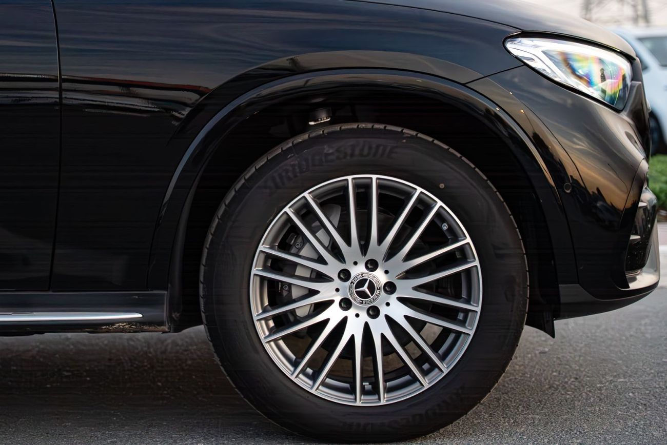 مرسيدس بنز GLC 300 Mercedes-Benz GLC 300 4Matic