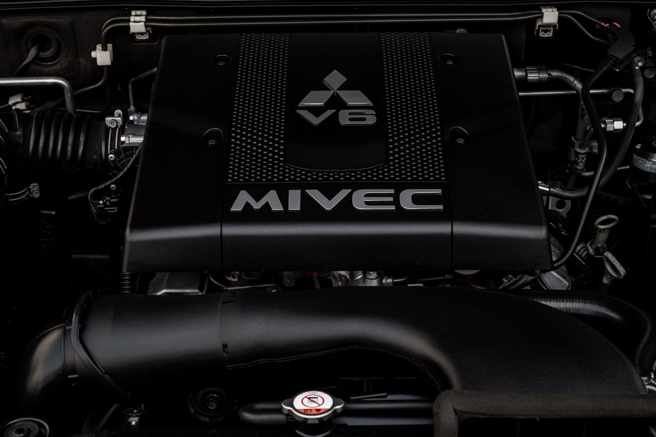 ميتسوبيشي باجيرو Pajero | 1,665 P.M | 0% Downpayment | Signature Edition!