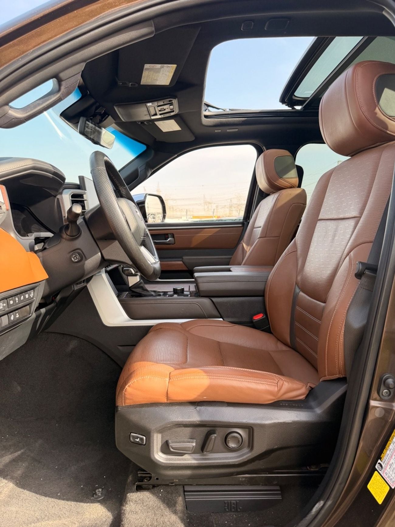 Toyota Tundra Platinum 1794 Edition 3.4L / panoramic, 360 camera, full option