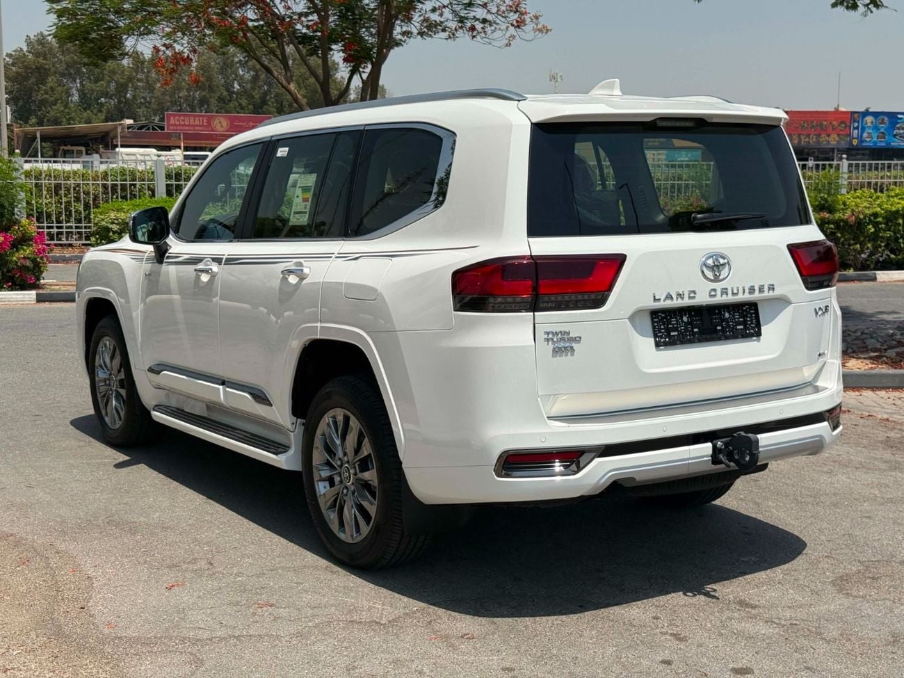 تويوتا لاند كروزر VXR