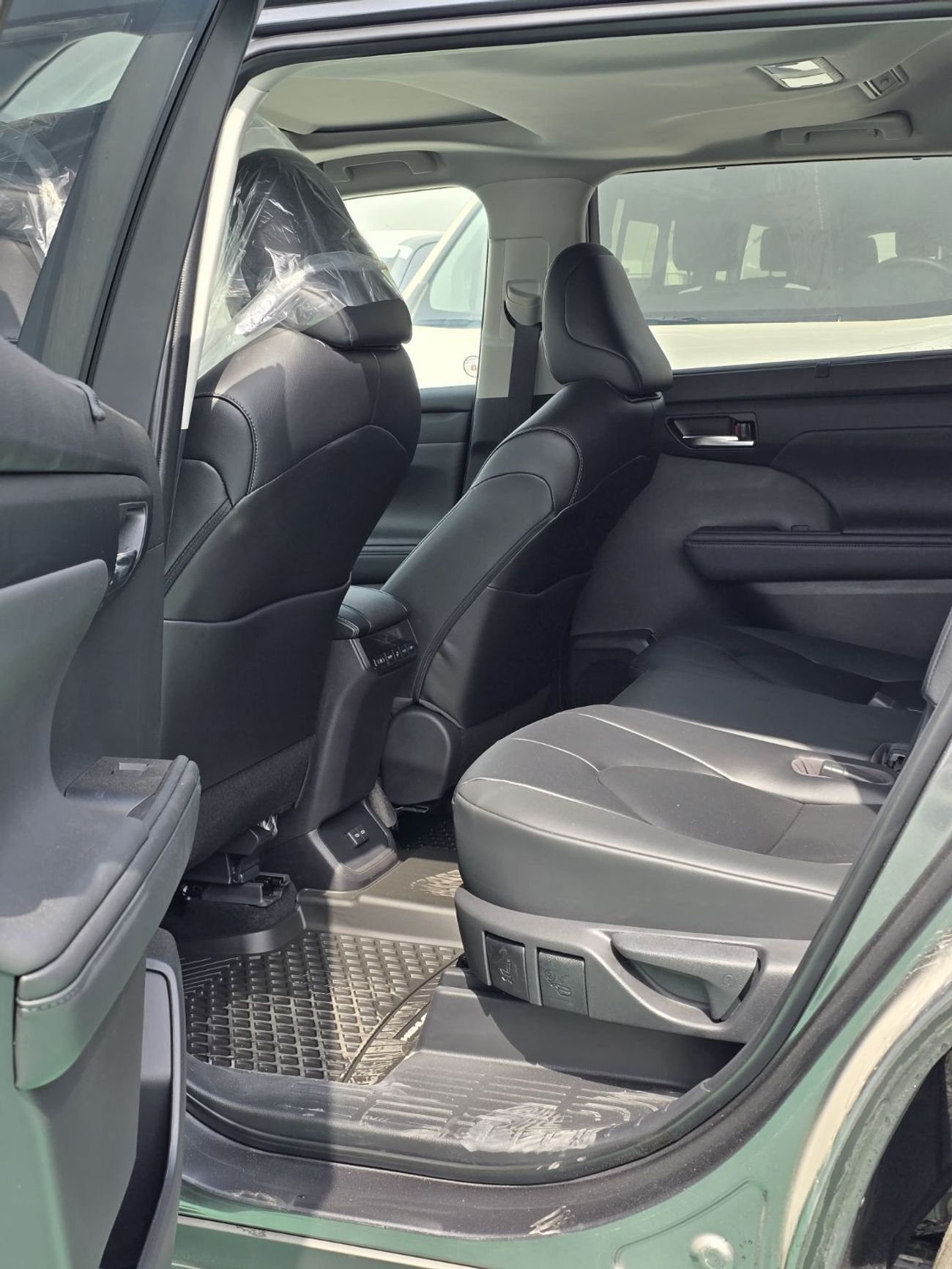 تويوتا هايلاندر 2.4 TURBO AWD 2025