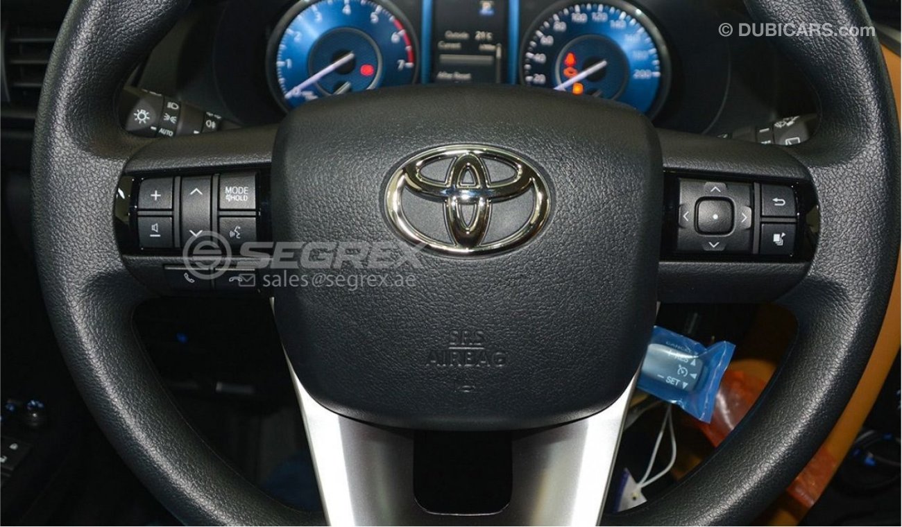 Toyota Fortuner 2.7L Gasolina Asientos de Tela, Rines de Lujo, 7 asientos 4x4 T/A 2024