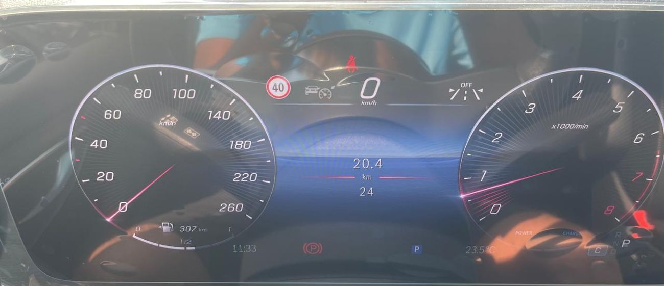Mercedes Benz V300 Avantgarde Under Agency Warranty 2026 GCC