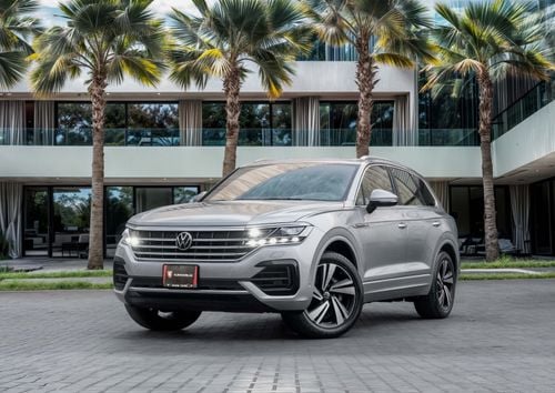 Volkswagen Touareg Touareg R-Line | 2,938 P.M | 0% Downpayment | Massage Seats | VW Warranty