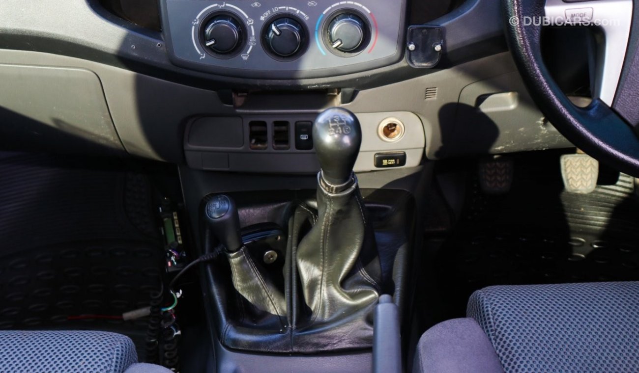 Toyota Hilux SR5 Diesel Right Hand drive clean car