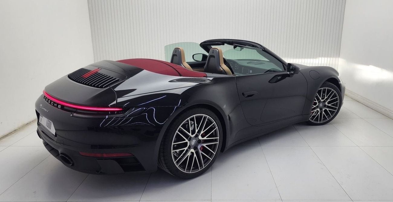 بورش 911 Carrera 4 3.0L (444 HP) Convertible