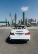 مرسيدس بنز E200 CONVERTIBLE WITH LOW MILAGE