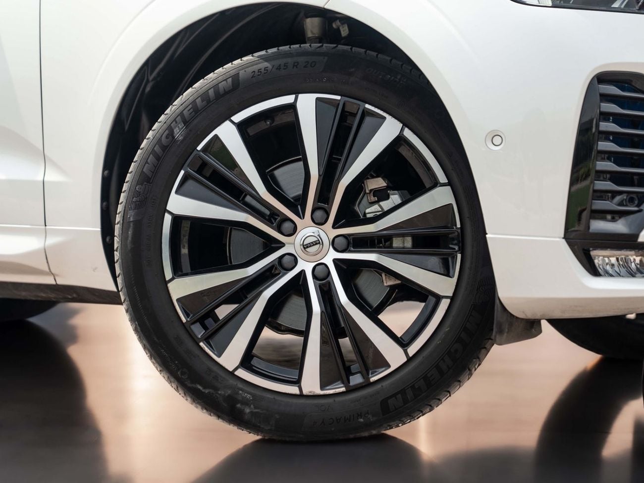 فولفو XC 60 ULTIMATE DARK Volvo XC60 2024