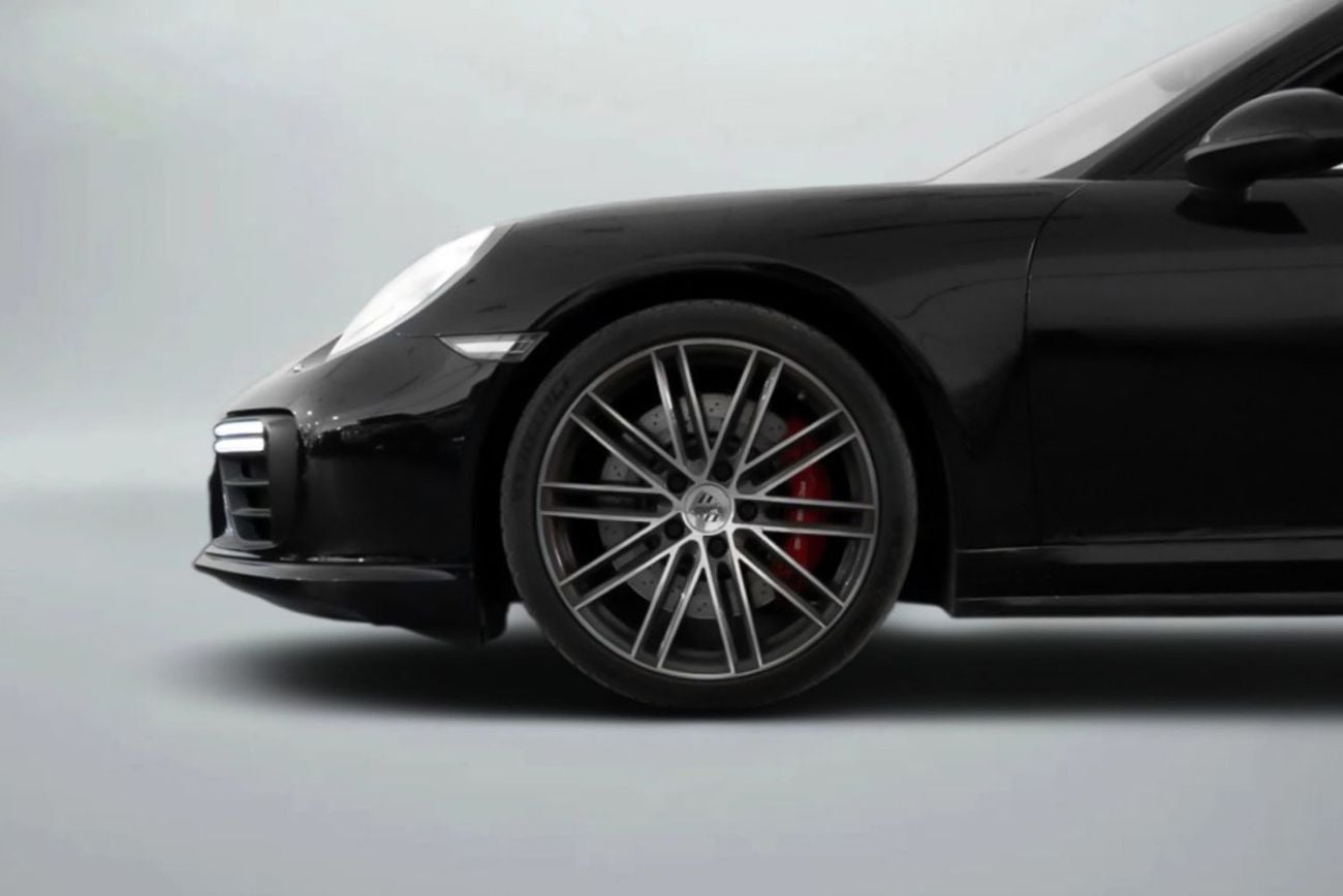 Porsche 911 Turbo 3.8L (500 HP) Coupe