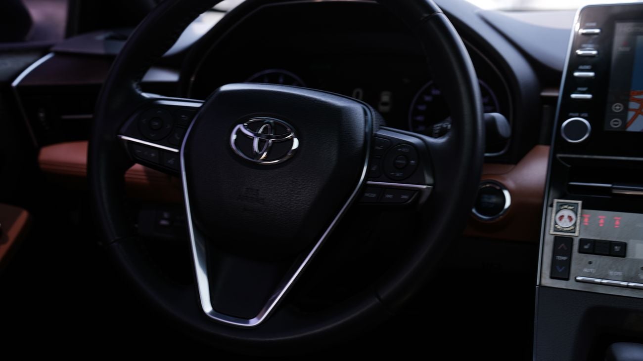 تويوتا افالون