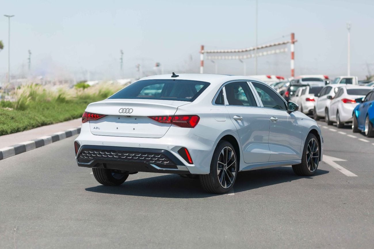 أودي A3 35 TFSI S-LINE