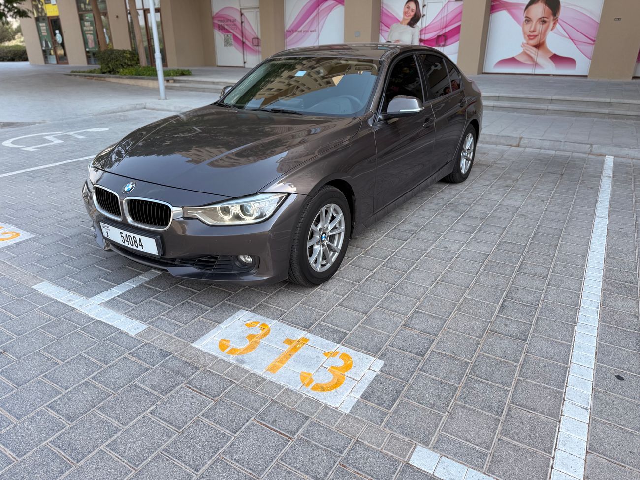 BMW 320i