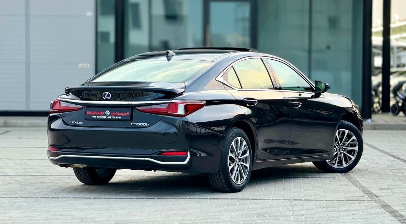 Lexus ES300h ES 300h - GCC Specs - Brand