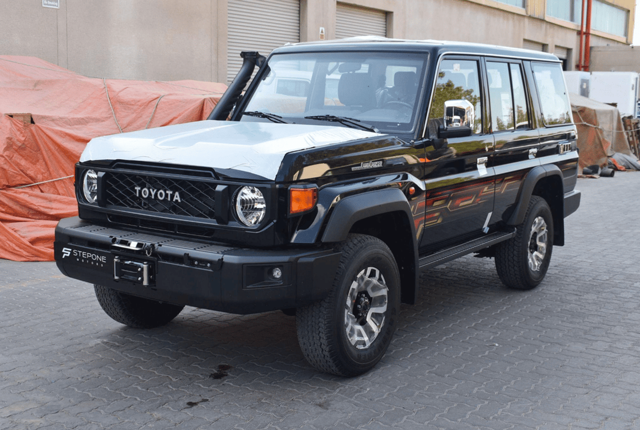 تويوتا لاند كروزر LC76 4.0