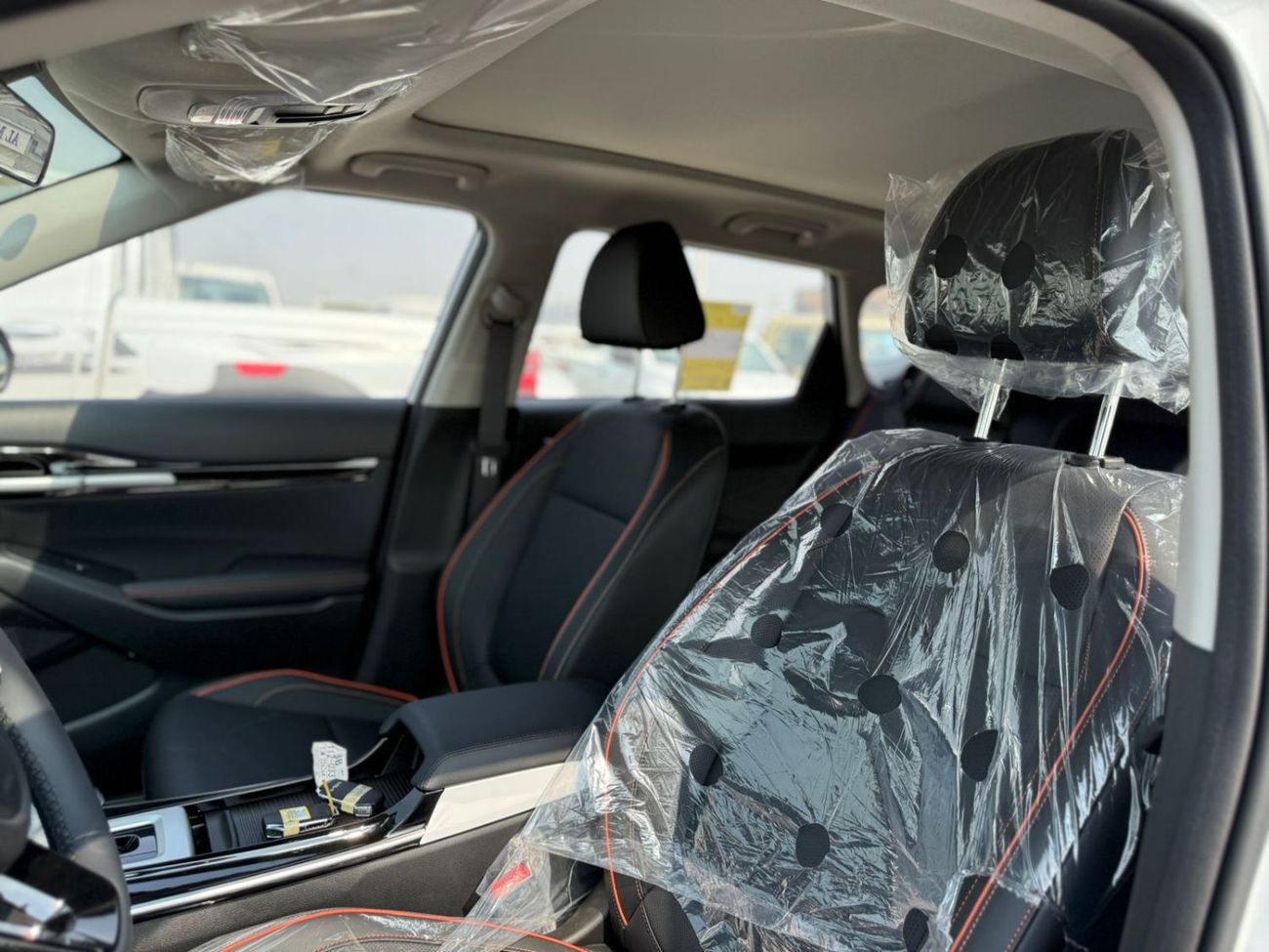 Kia Seltos KIA SELTOS 1.5L CHINESE SPECS FULL OPTION WITH BLACK ROOF