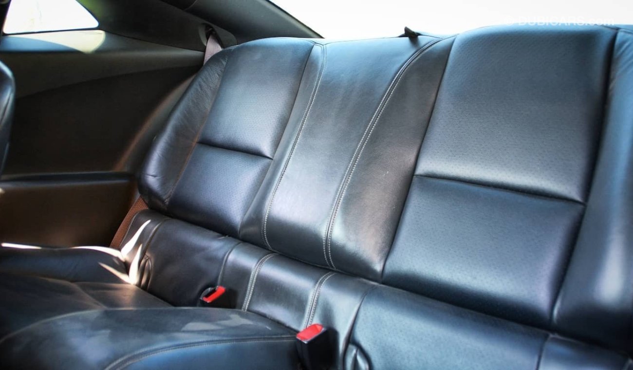 شيفروليه كامارو Camaro RS V6 3.6L 2015/Original AirBags/2021 ZL1 Kit/ Leather interior/ Very Good Condition