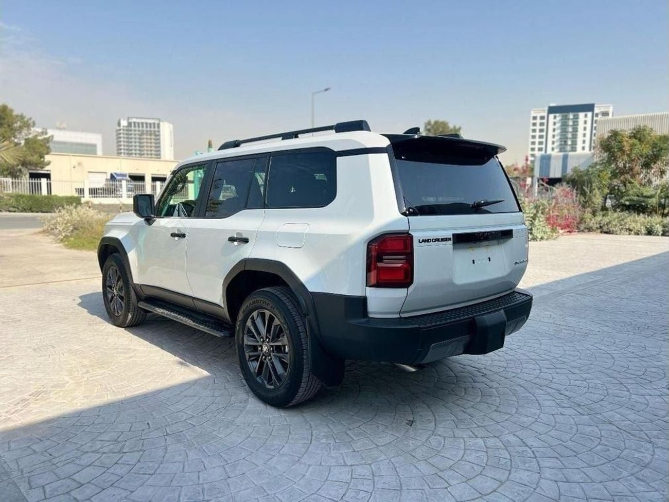 تويوتا برادو i-FORCE MAX 2.4L TURBO L4 HYBRID PREMIUM 2024 Model