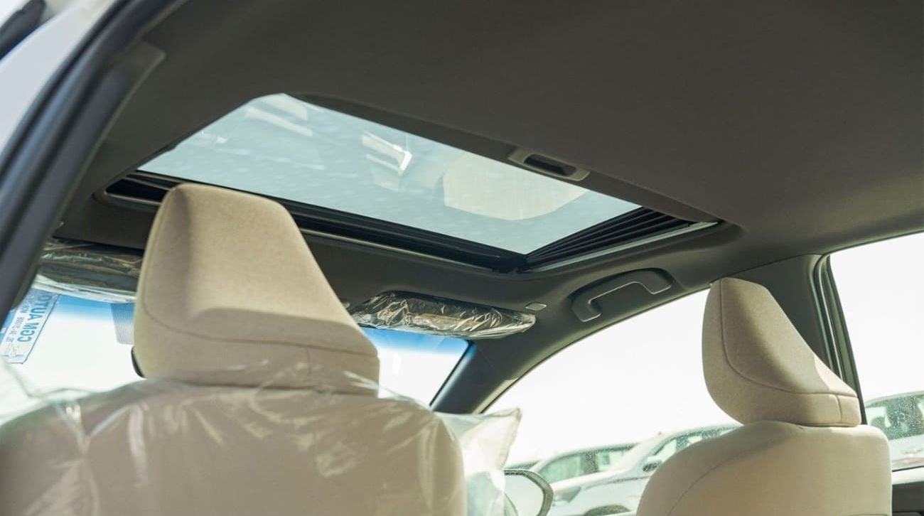 تويوتا كامري 2025 Toyota Camry LE facelift 2.5L Petrol AT with Sunroof - GCC (Export price)