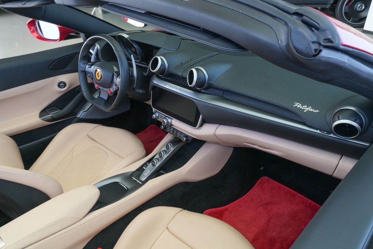 فيراري بورتوفينو STD (3.9L · 8 Cyl · Automatic · Petrol · Convertible · Rear Wheel Drive · 4 Seats · 2 Door)