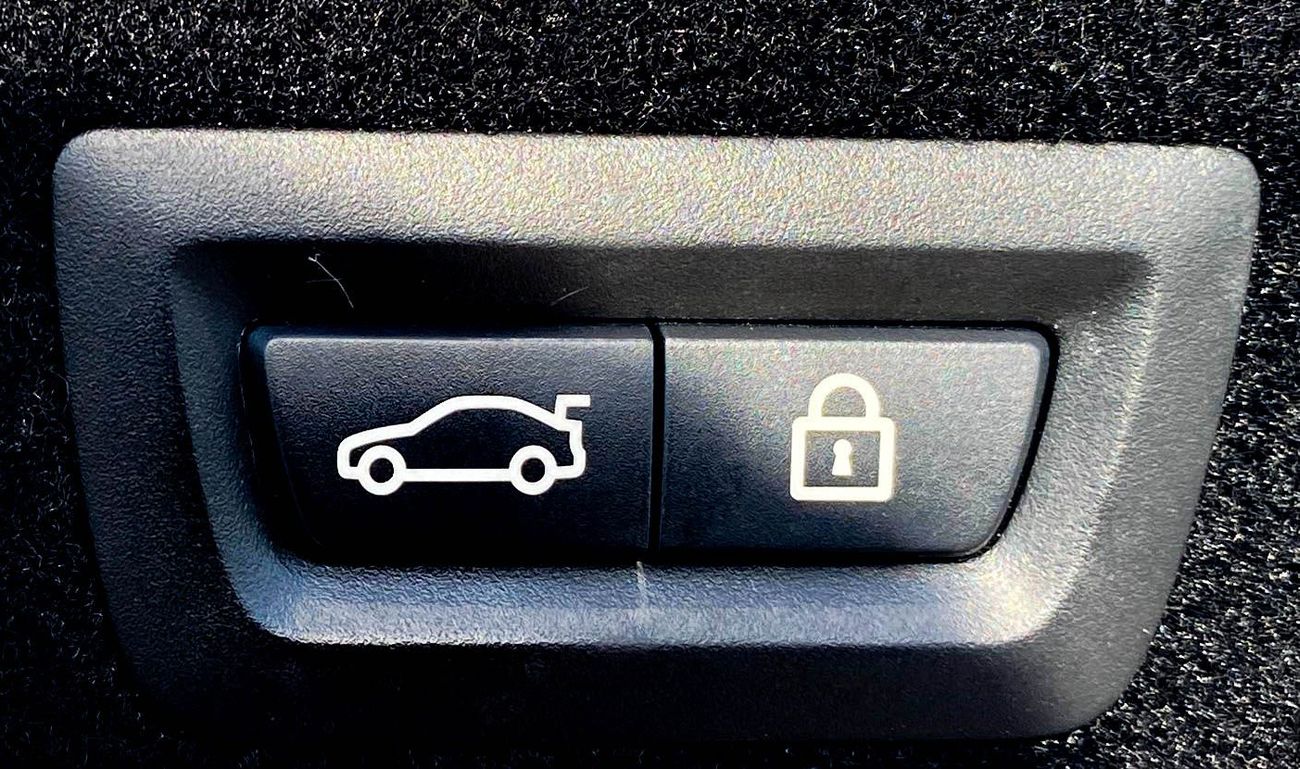 بي أم دبليو 750Li xDrive 4.4L (523 HP)