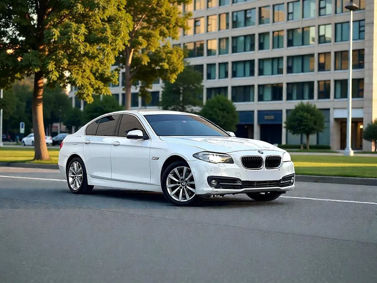 بي أم دبليو 520i 1,800 P.M | 5 SERIES | 520i |EXCLUSIVE | GCC | ORIGINAL PAINT