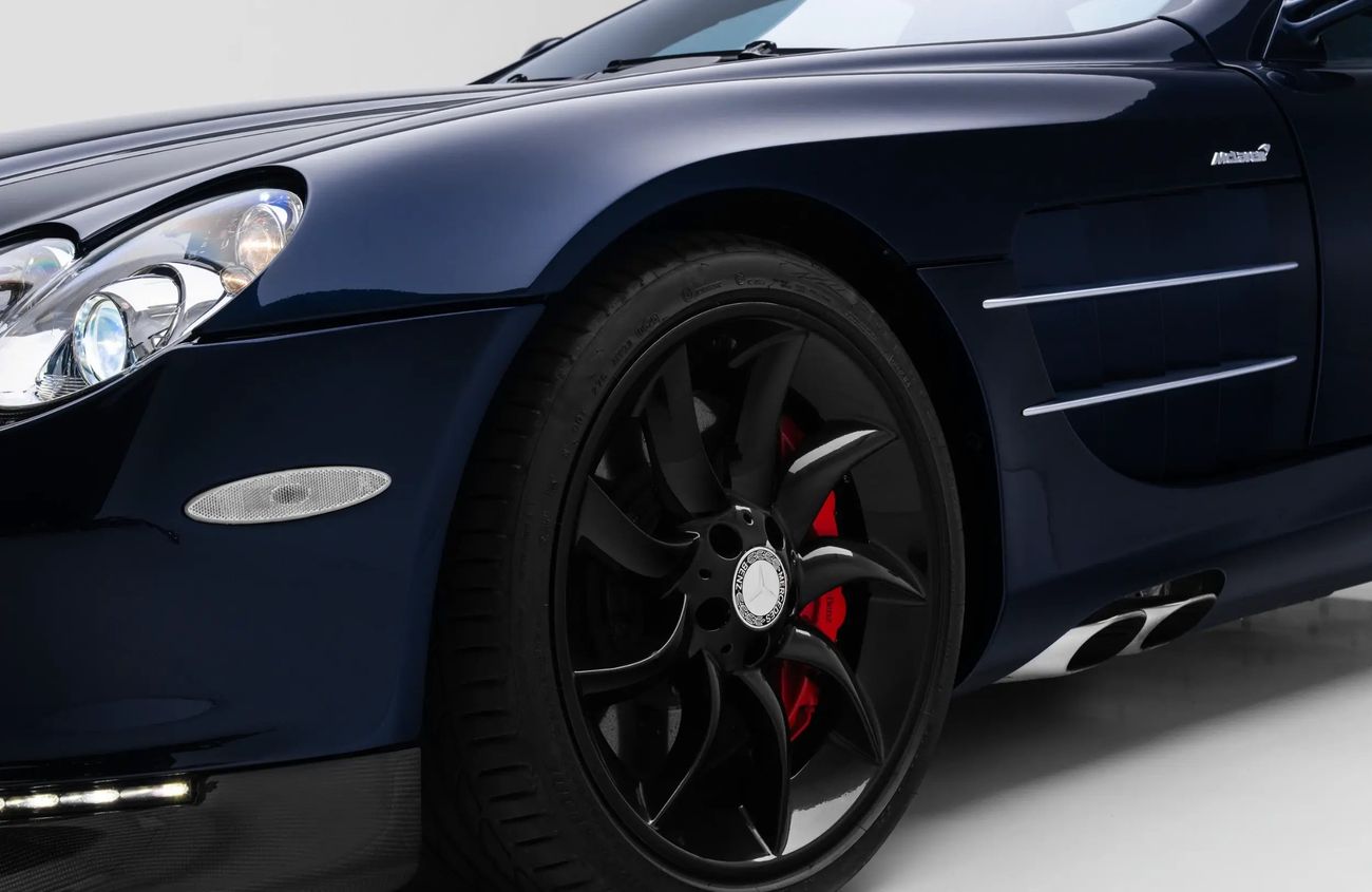 Mercedes-Benz SLR 5.5L V-8 Supercharged Engine