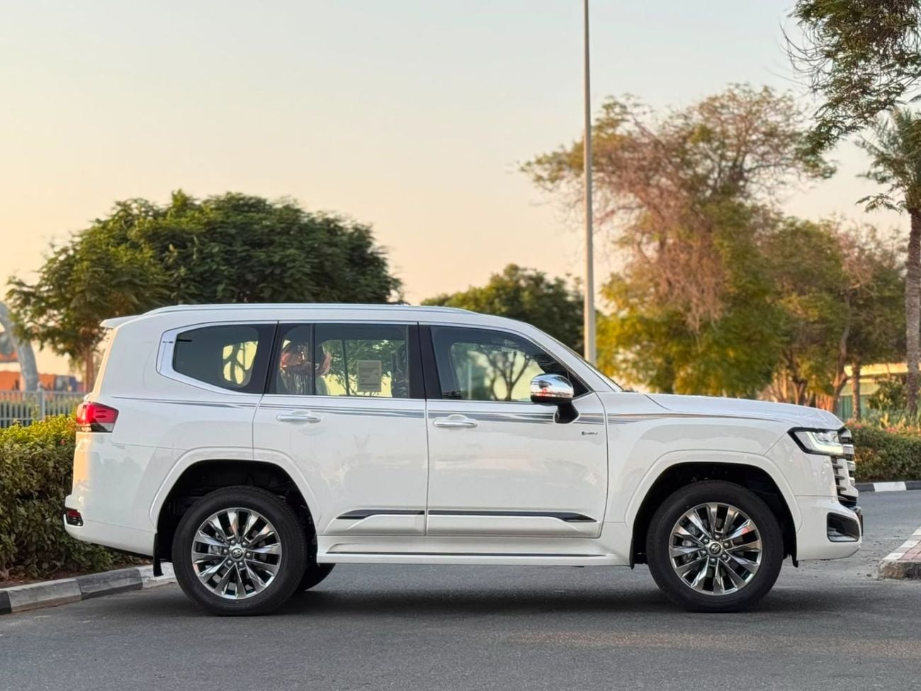 Toyota Land Cruiser VXR