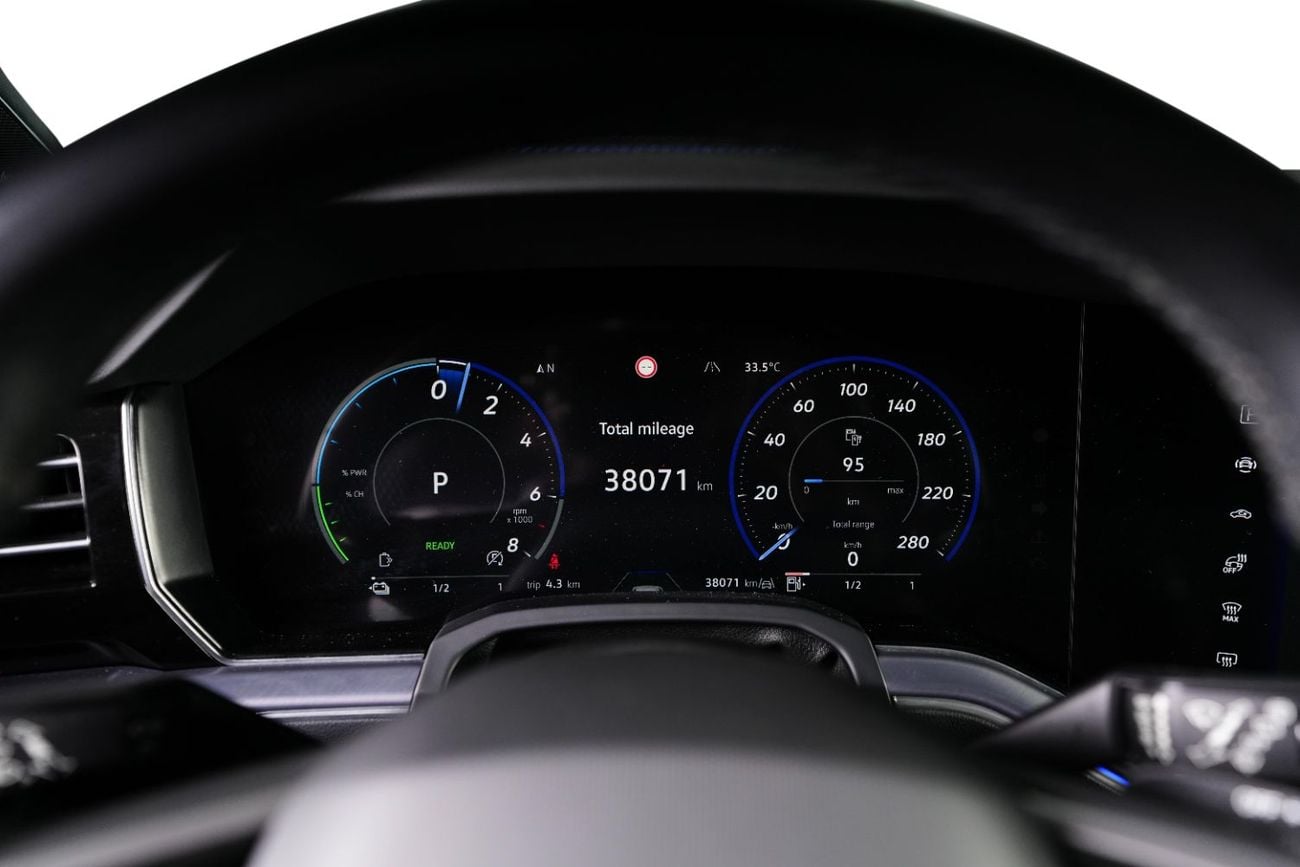 Volkswagen Touareg R-LINE eHybrid | European Spec | Full Option