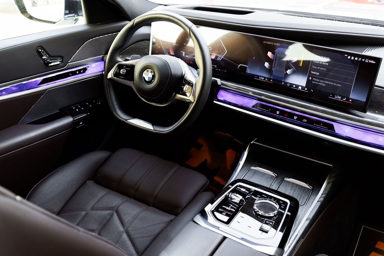 BMW 735i BMW 735i Excellence – 2026 | GCC | 2 YEARS WARRANTY | Only 2,050 KM | AED 369,000
