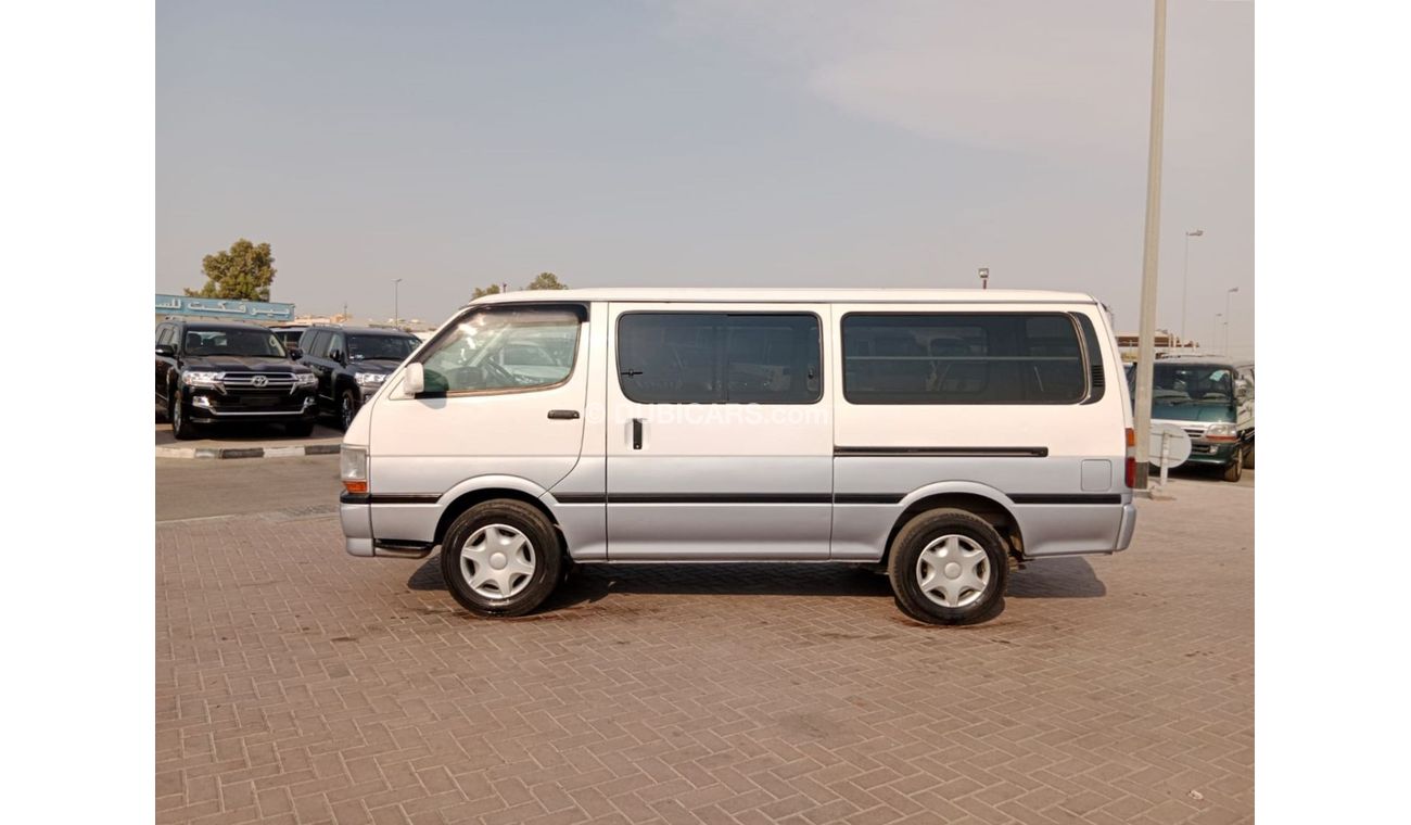 Toyota Hiace TOYOTA HIACE VAN RIGHT HAND DRIVE (PM1602)