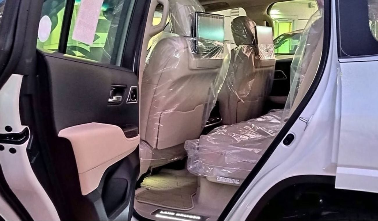 Toyota Land Cruiser VXR TOYOTA LANDCRUISER VXR WHITE