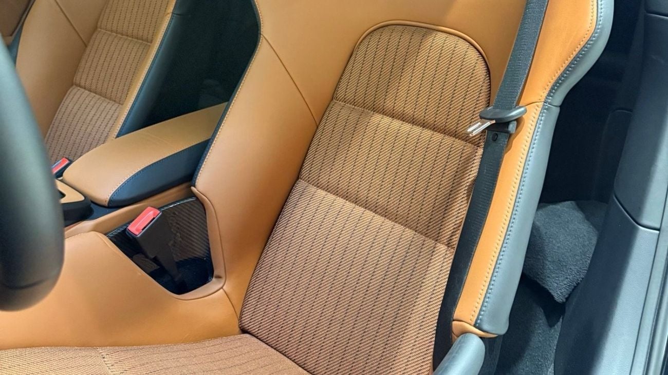 Porsche 911 S/T 4.0L (520 HP) Coupe