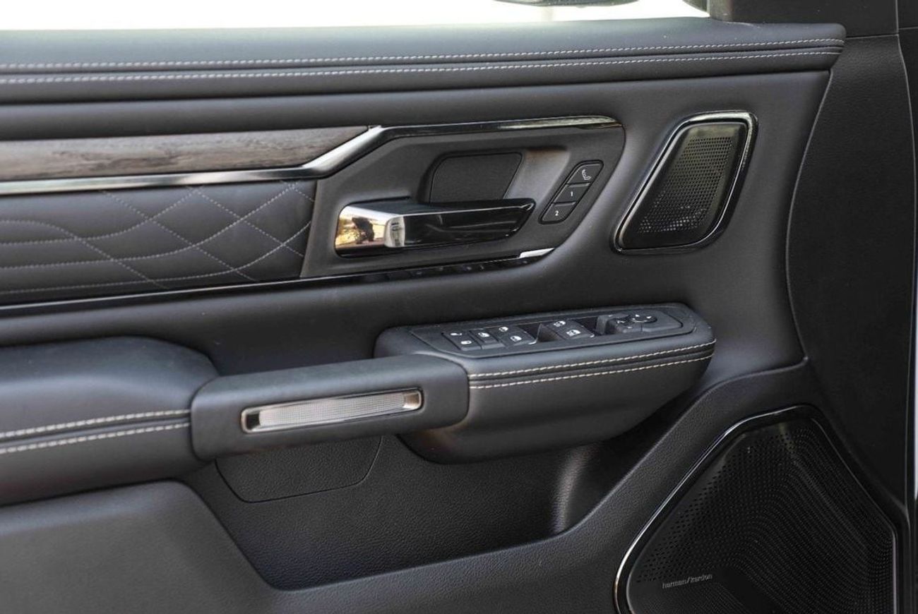 RAM 1500 2025 RAM 1500 LIMITED "Night Edition" 3.0L V6 - GCC - BILLET SILVER inside Black | Export Only