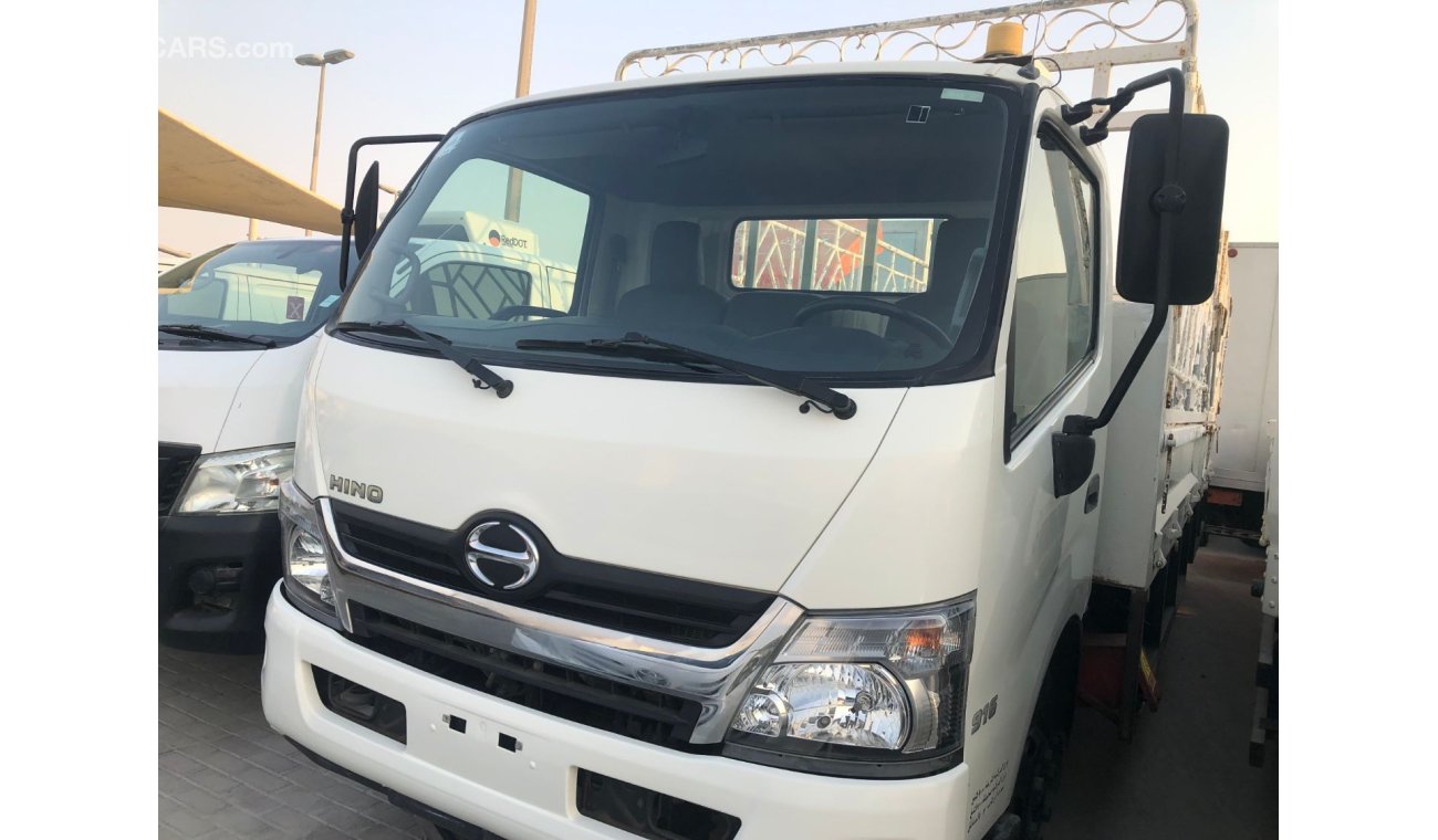 هينو 300 Hino 916 pick up, model:2017. Free of accident with low mileage