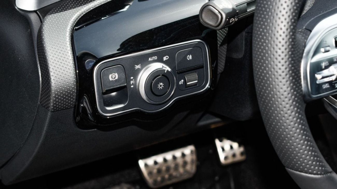 Mercedes-Benz CLA 200 MERCEDES BENZ CLA 200 AMG | 2023