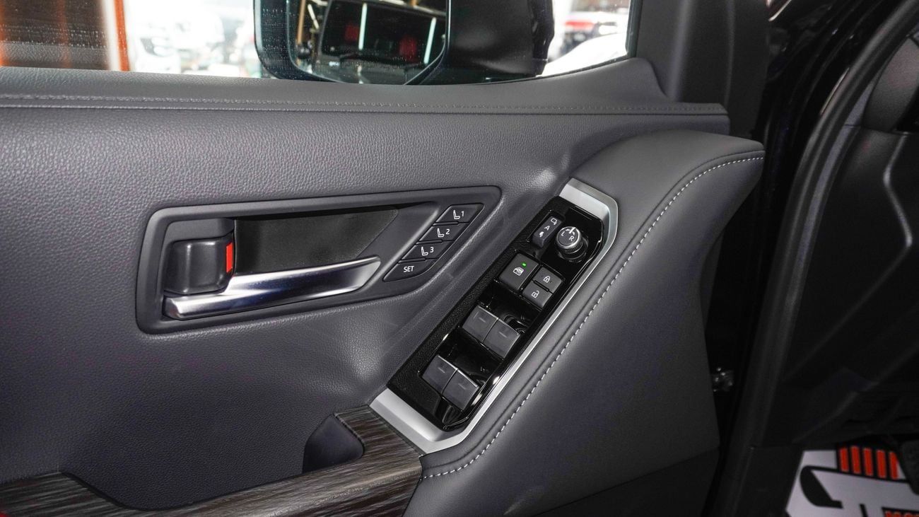 Toyota Land Cruiser GR Sport 3.5 L V6